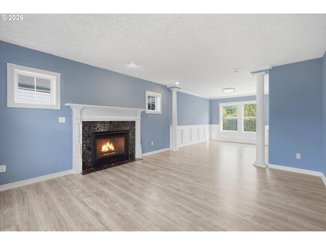 328 Sw 38TH Loop, Gresham, OR 97080