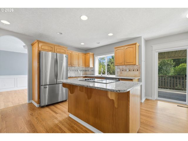 328 Sw 38TH Loop, Gresham, OR 97080