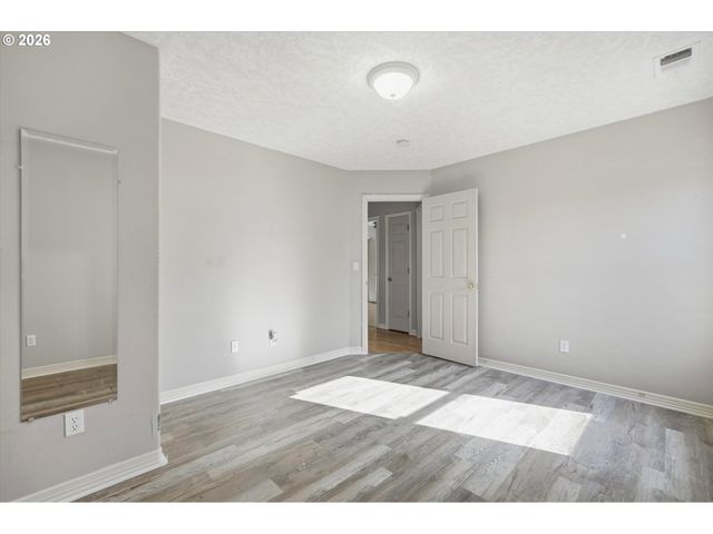 328 Sw 38TH Loop, Gresham, OR 97080