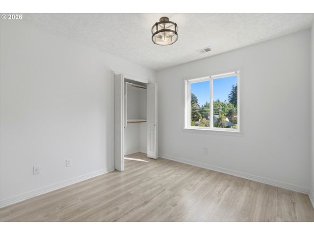 328 Sw 38TH Loop, Gresham, OR 97080