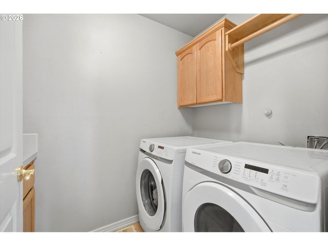 328 Sw 38TH Loop, Gresham, OR 97080
