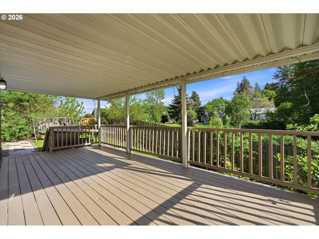 328 Sw 38TH Loop, Gresham, OR 97080