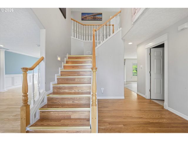 328 Sw 38TH Loop, Gresham, OR 97080