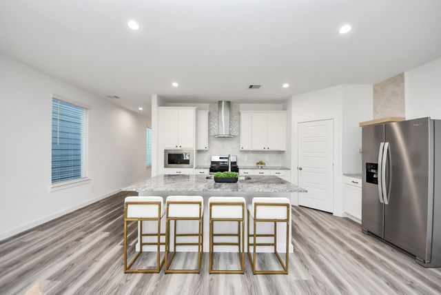 2934 Concord Village Way, Houston, TX 77051