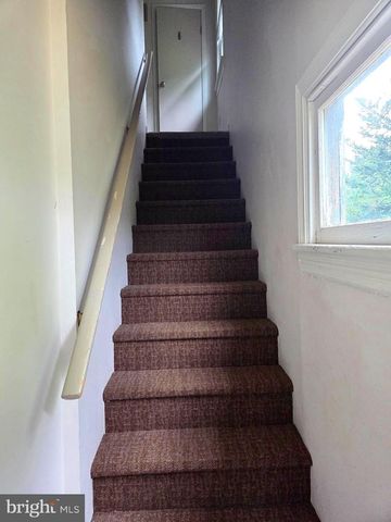 229 W HOLLY AVE, Pitman, NJ 08071