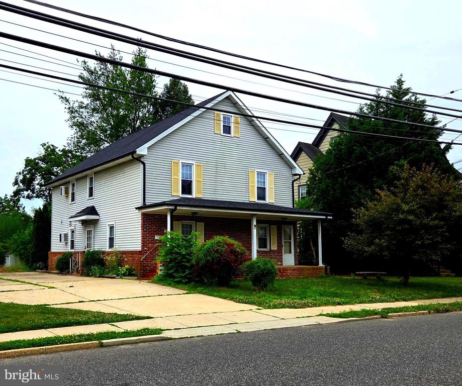 229 W HOLLY AVE, Pitman, NJ 08071