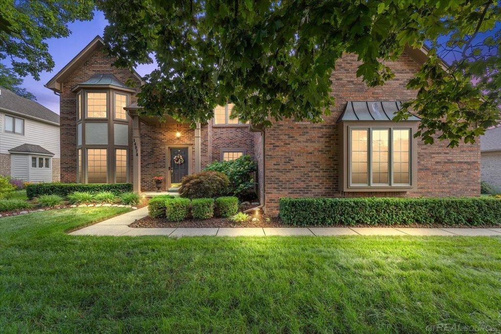 14978 Cadillac Drive, Shelby Twp, MI 48315