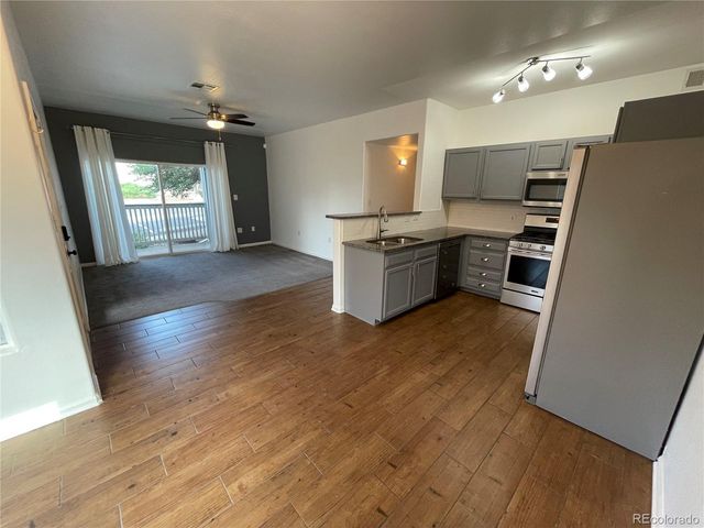 8405 Pebble Creek Way 104, Highlands Ranch, CO 80126