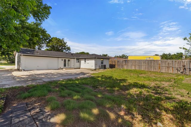3022 Valwood Parkway, Farmers Branch, TX 75234