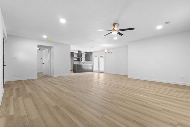 3022 Valwood Parkway, Farmers Branch, TX 75234