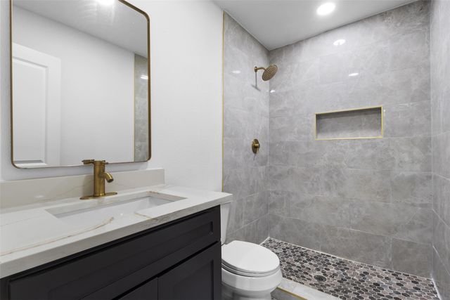 3022 Valwood Parkway, Farmers Branch, TX 75234
