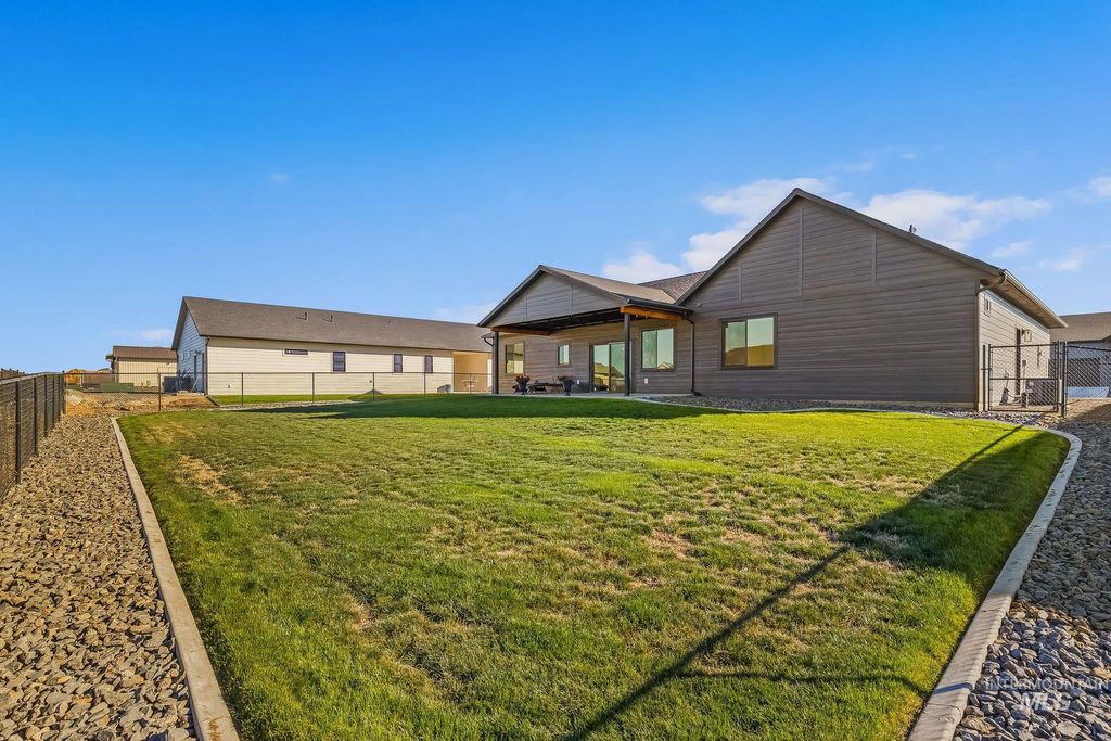 2243 Powers Drive, Lewiston, ID 83501 photo 2