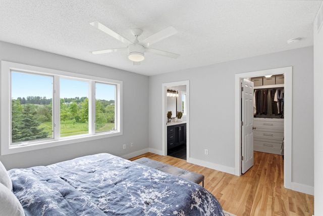 7420 Farmhill Drive, Mound, MN 55364
