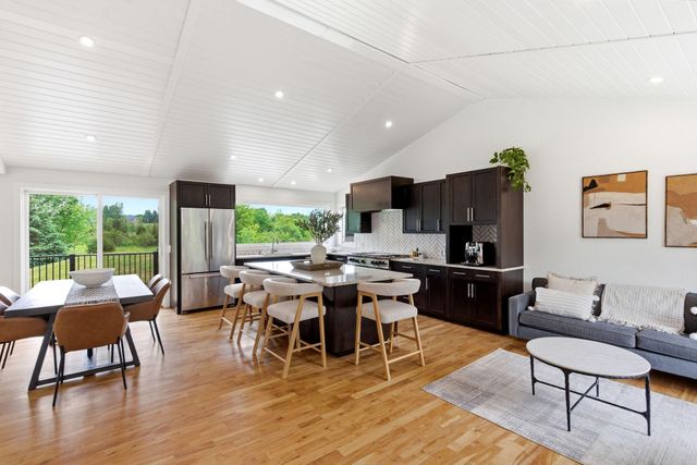 7420 Farmhill Drive, Mound, MN 55364
