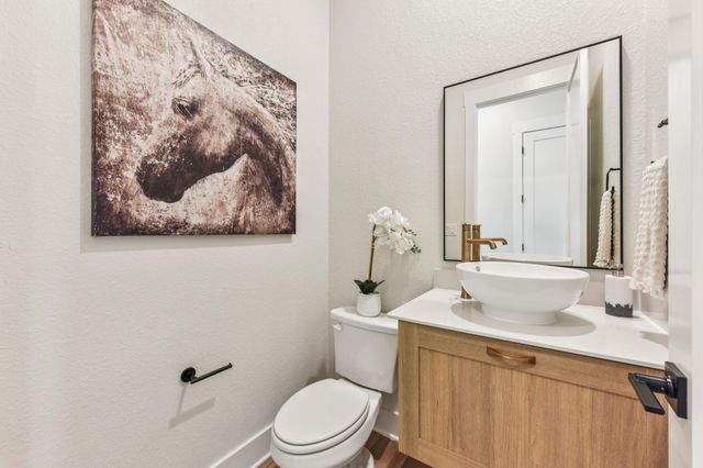 1001 Doelling DR, Florence, TX 76527