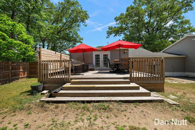 107 N Densmore Street, Muskegon Twp, MI 49442
