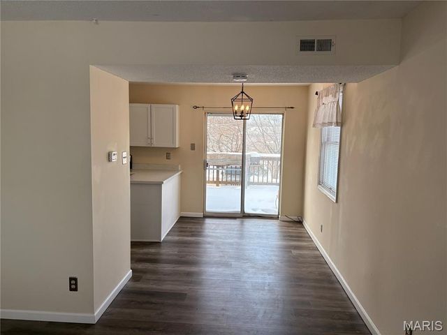 1763 High School Drive, St Louis, MO 63144