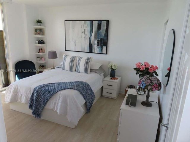 215 SW 42nd Ave PH08, Miami, FL 33134