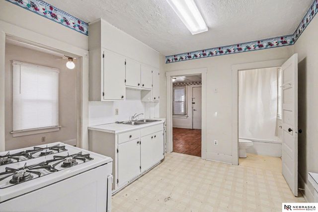 1503 Berry Avenue, Omaha, NE 68107