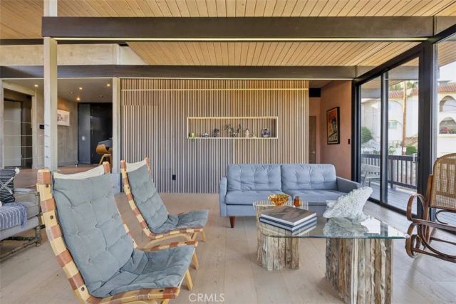 21090 Rios Street, Woodland Hills, CA 91364