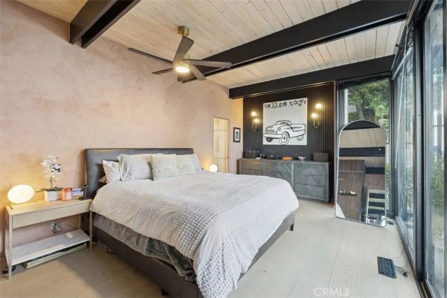 21090 Rios Street, Woodland Hills, CA 91364