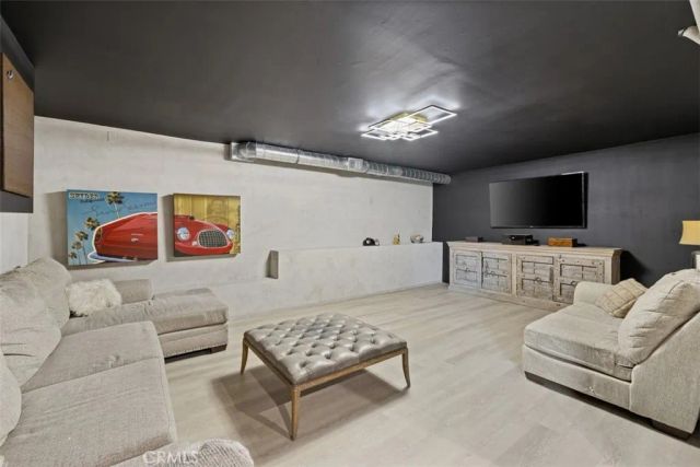 21090 Rios Street, Woodland Hills, CA 91364