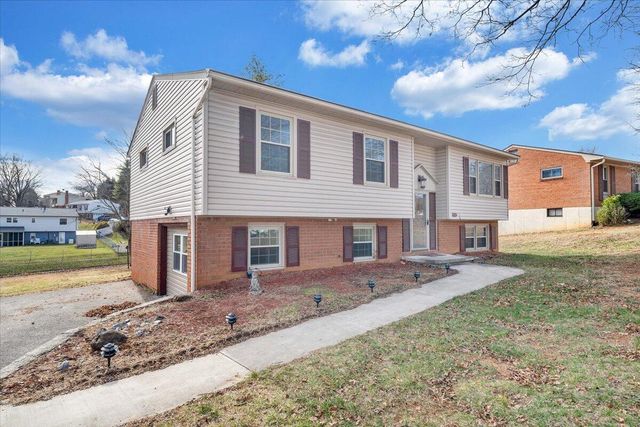 3850 Bower RD, Roanoke, VA 24018