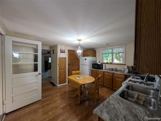 3821 S Townline Road, Prudenville, MI 48651