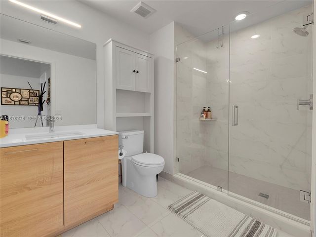 16385 Biscayne Boulevard 105, North Miami Beach, FL 33160