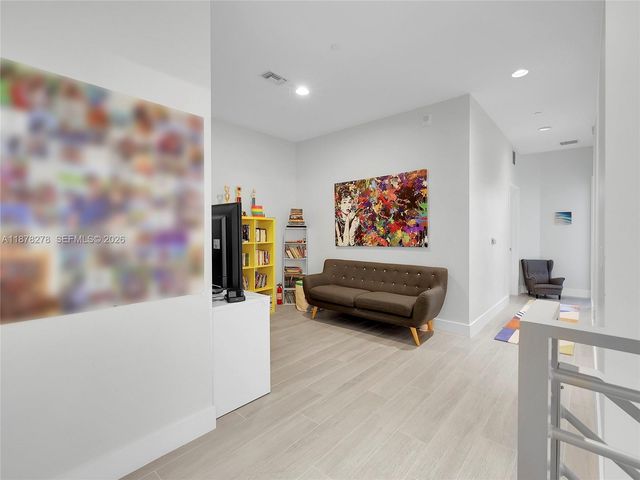 16385 Biscayne Boulevard 105, North Miami Beach, FL 33160