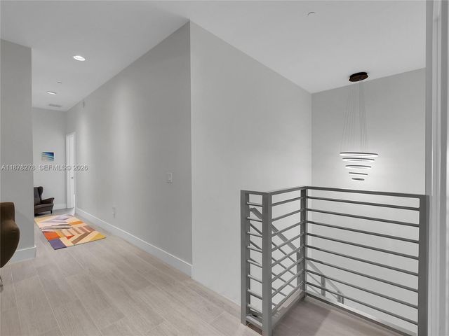 16385 Biscayne Boulevard 105, North Miami Beach, FL 33160