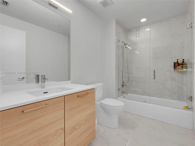16385 Biscayne Boulevard 105, North Miami Beach, FL 33160