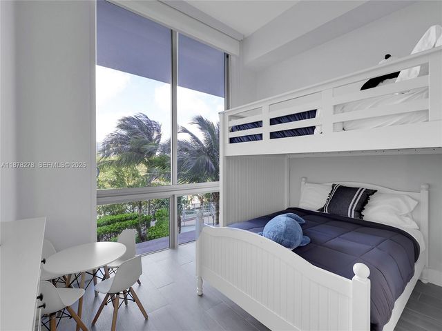 16385 Biscayne Boulevard 105, North Miami Beach, FL 33160