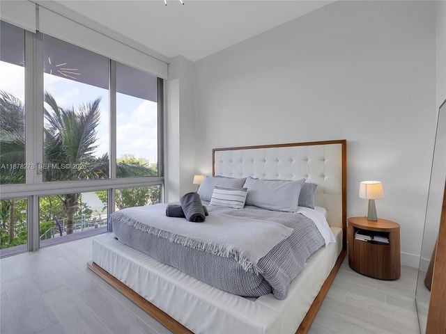 16385 Biscayne Boulevard 105, North Miami Beach, FL 33160