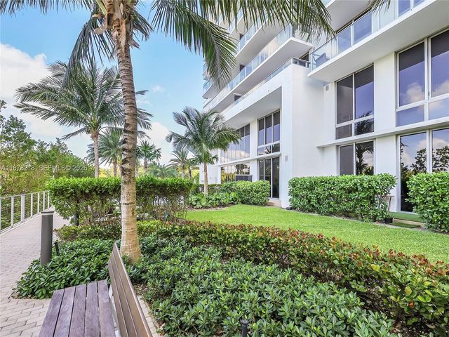 16385 Biscayne Boulevard 105, North Miami Beach, FL 33160