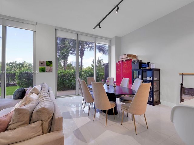 16385 Biscayne Boulevard 105, North Miami Beach, FL 33160