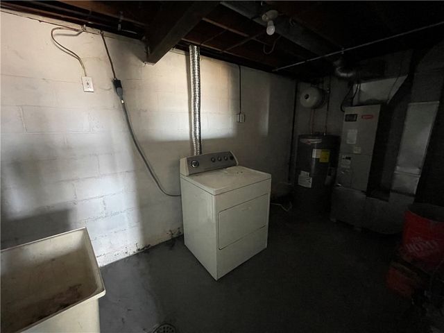 545 Pacific Ave, Glassport, PA 15045