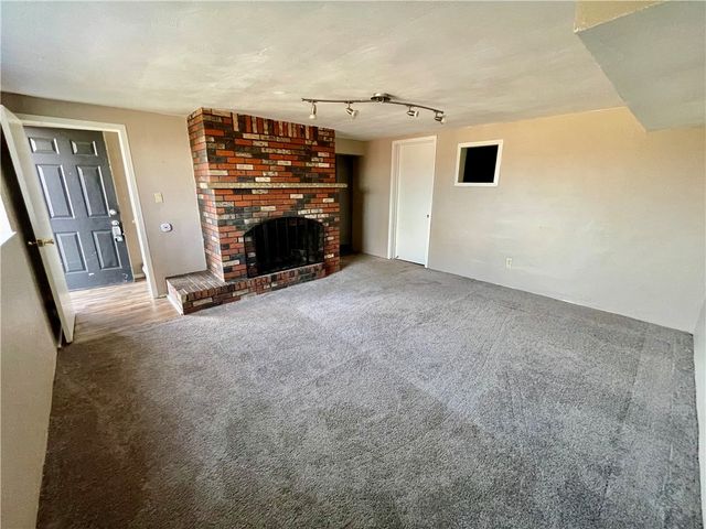 545 Pacific Ave, Glassport, PA 15045