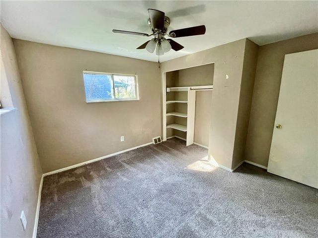 545 Pacific Ave, Glassport, PA 15045