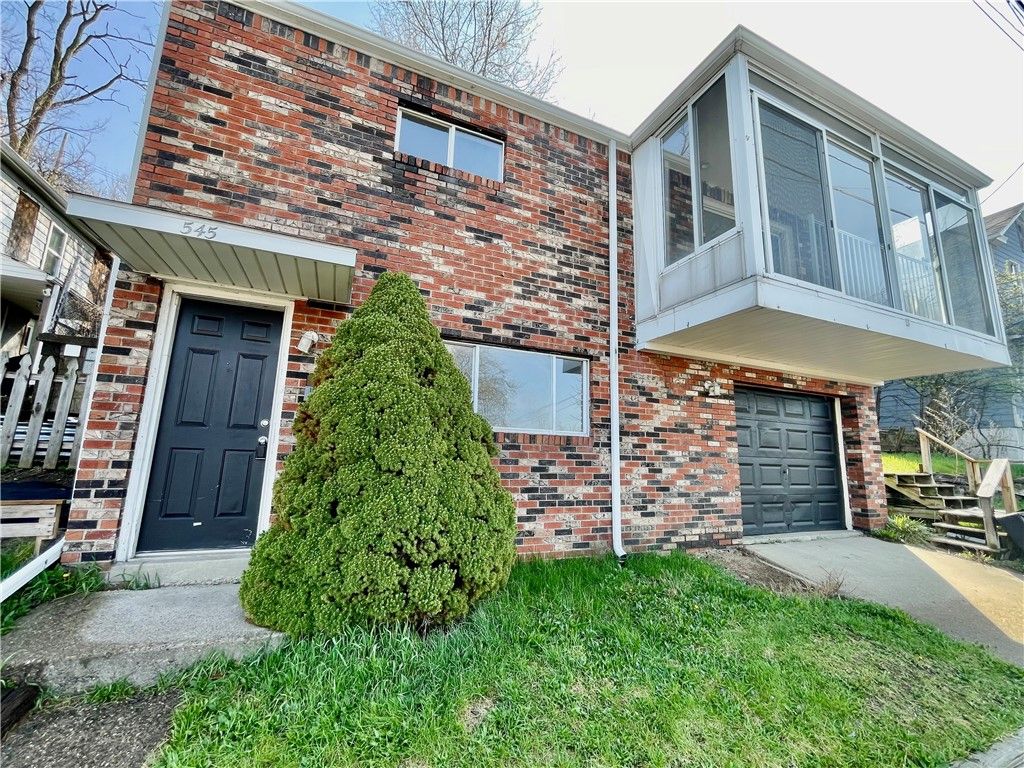 545 Pacific Ave, Glassport, PA 15045