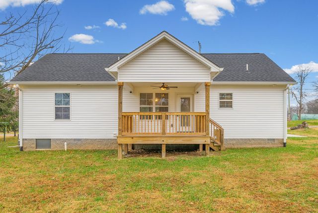 205 Maple St, Adams, TN 37010