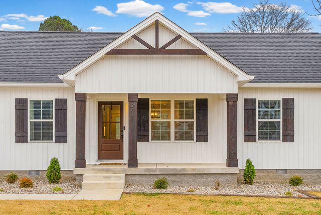 205 Maple St, Adams, TN 37010