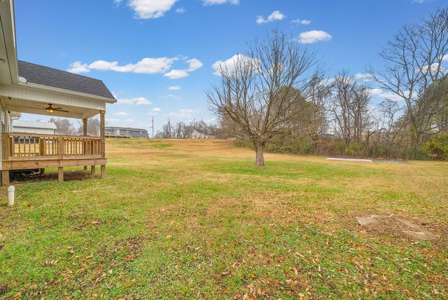 205 Maple St, Adams, TN 37010