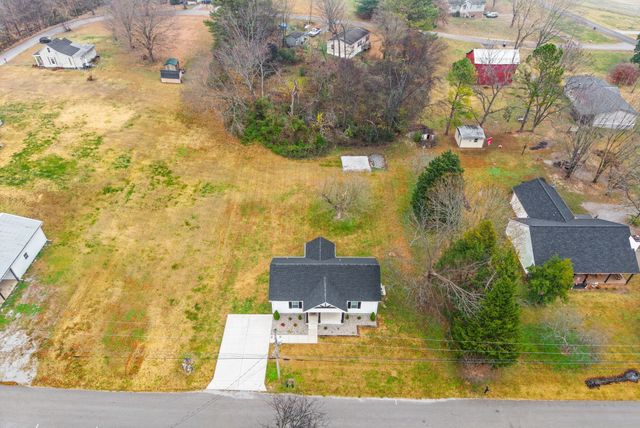 205 Maple St, Adams, TN 37010