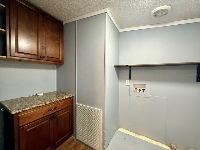 5676 CHERRY TREE DRIVE, Lakeland, FL 33811