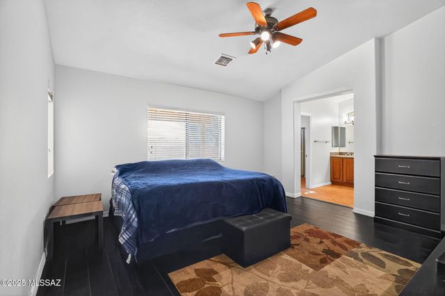 286 E Shore Cliff Place, Oro Valley, AZ 85737