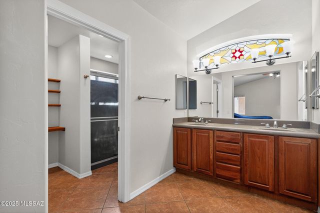 286 E Shore Cliff Place, Oro Valley, AZ 85737