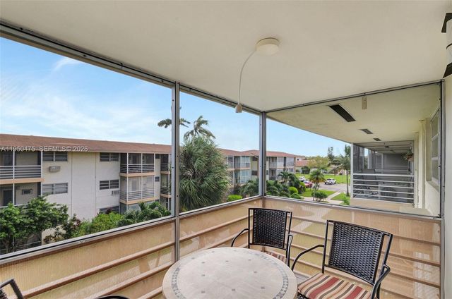 17001 NE 13th Ave 306, Miami, FL 33162