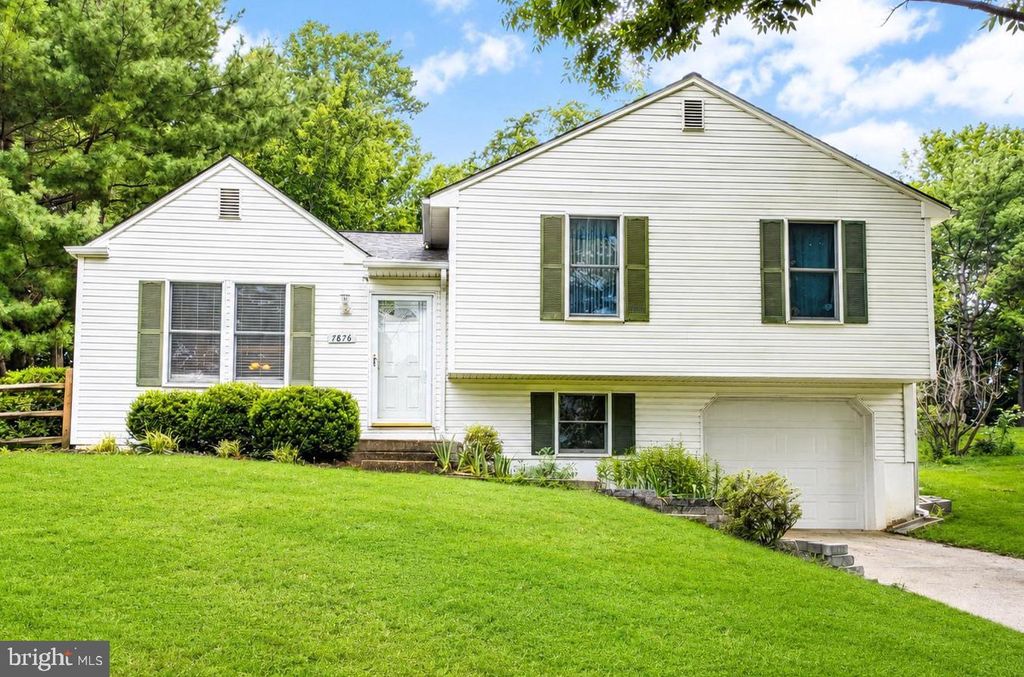 7876 RED JACKET WAY, Jessup, MD 20794