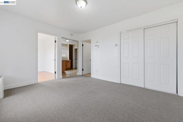 242 Kendall Ave, Crockett, CA 94525